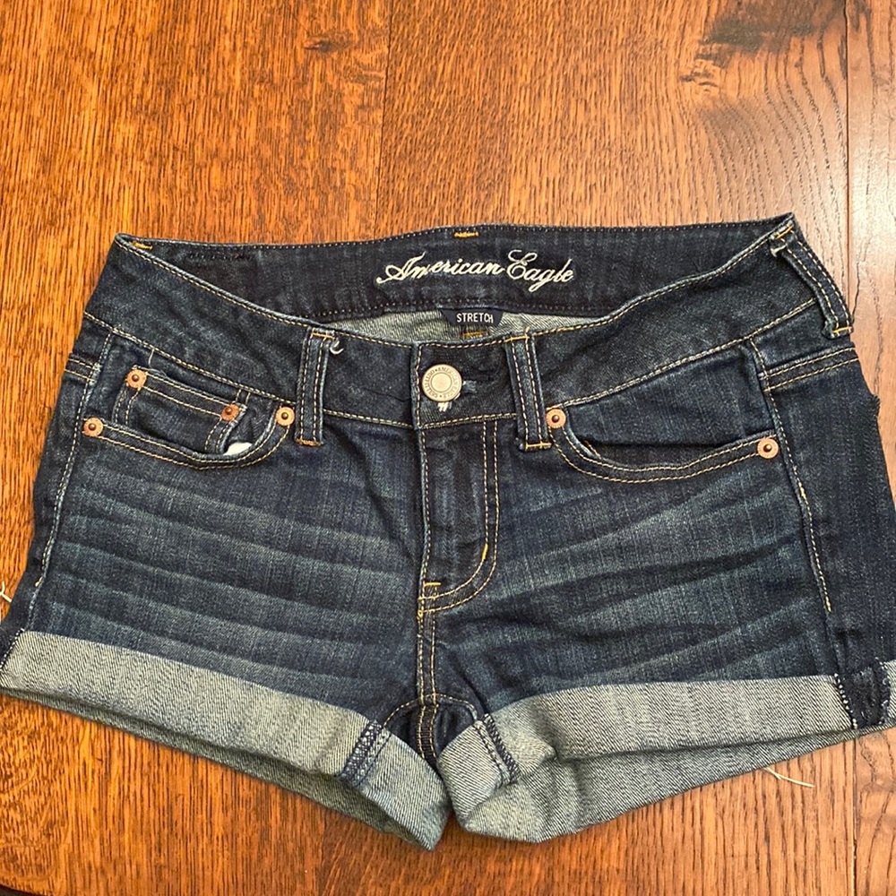 American Eagle Outfitters denim shorts Size 2.